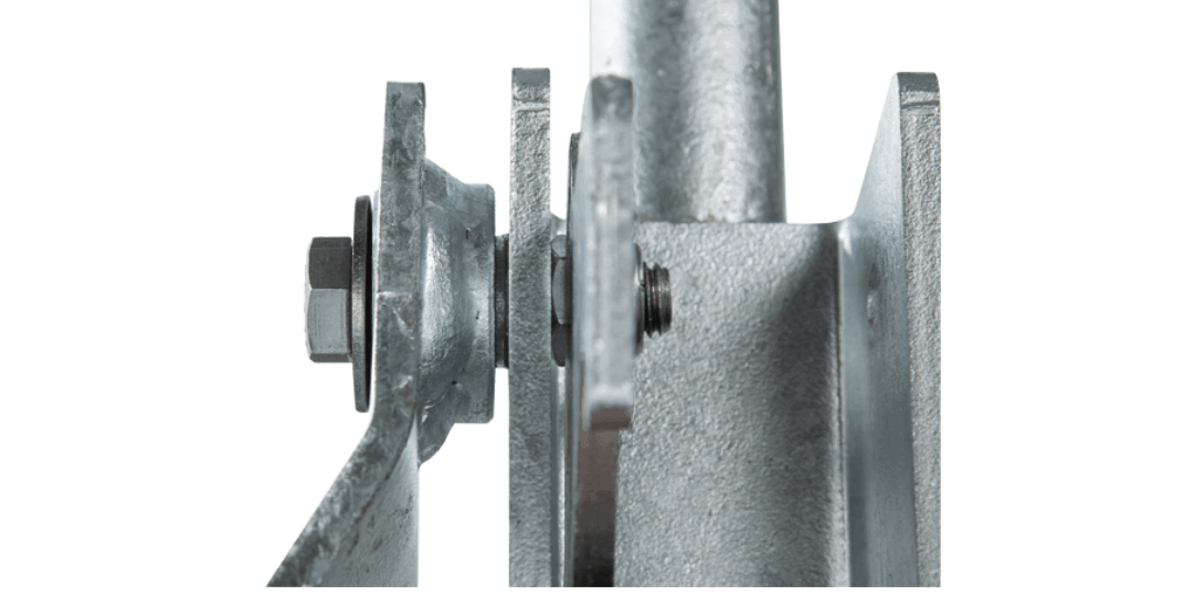 Rugged, fixed pivot point with stainless steel bushing