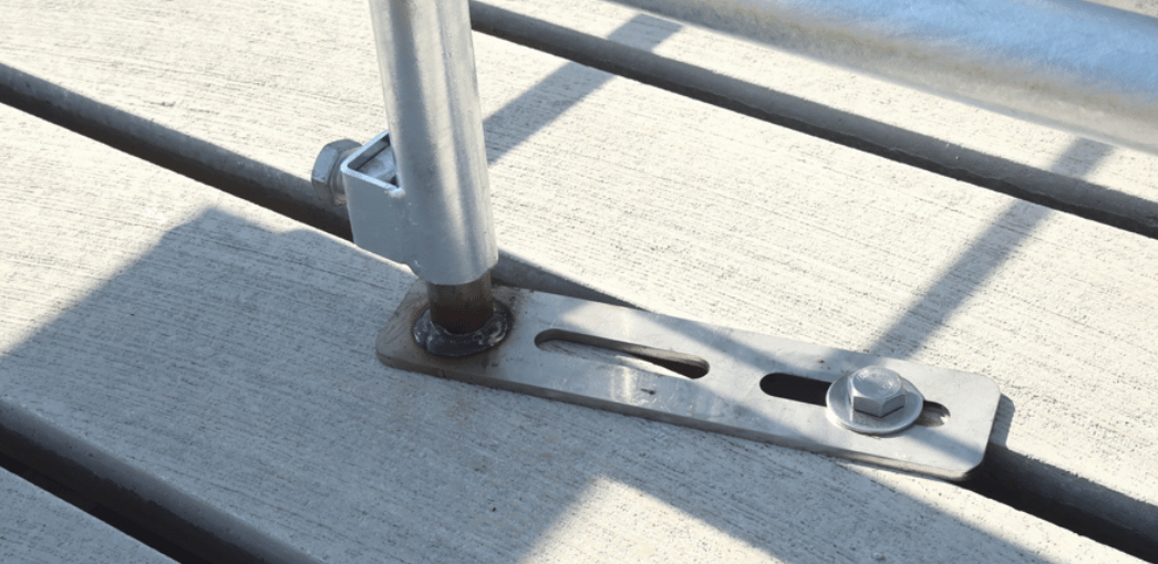 Stainless steel legs rotate 360°