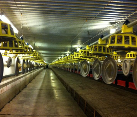Pan feeders should be opened to clean and dry.