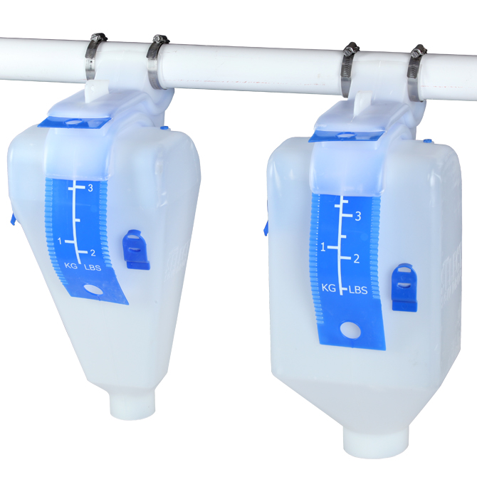 GrowerSELECT Sow Drop feeders allow producers to precisely adjust feed amounts. Available in 8 pound (left) and 12 pound (right) capacities.