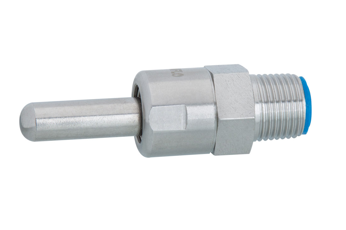 The AquaFlo sow trigger nipple features a forward spring design that eliminates water spray and prevents compression that can cause stress fatigue or cracking.